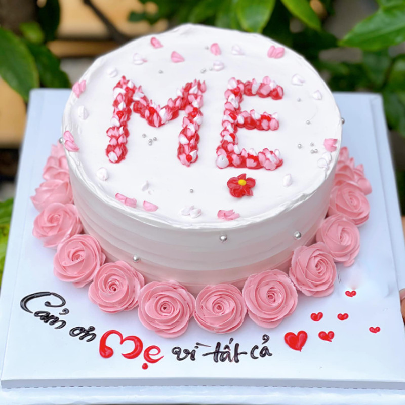 Bánh Sinh Nhật Tặng Mẹ Lựa Chọn Hoàn Hảo Cho Ngày Đặc Biệt