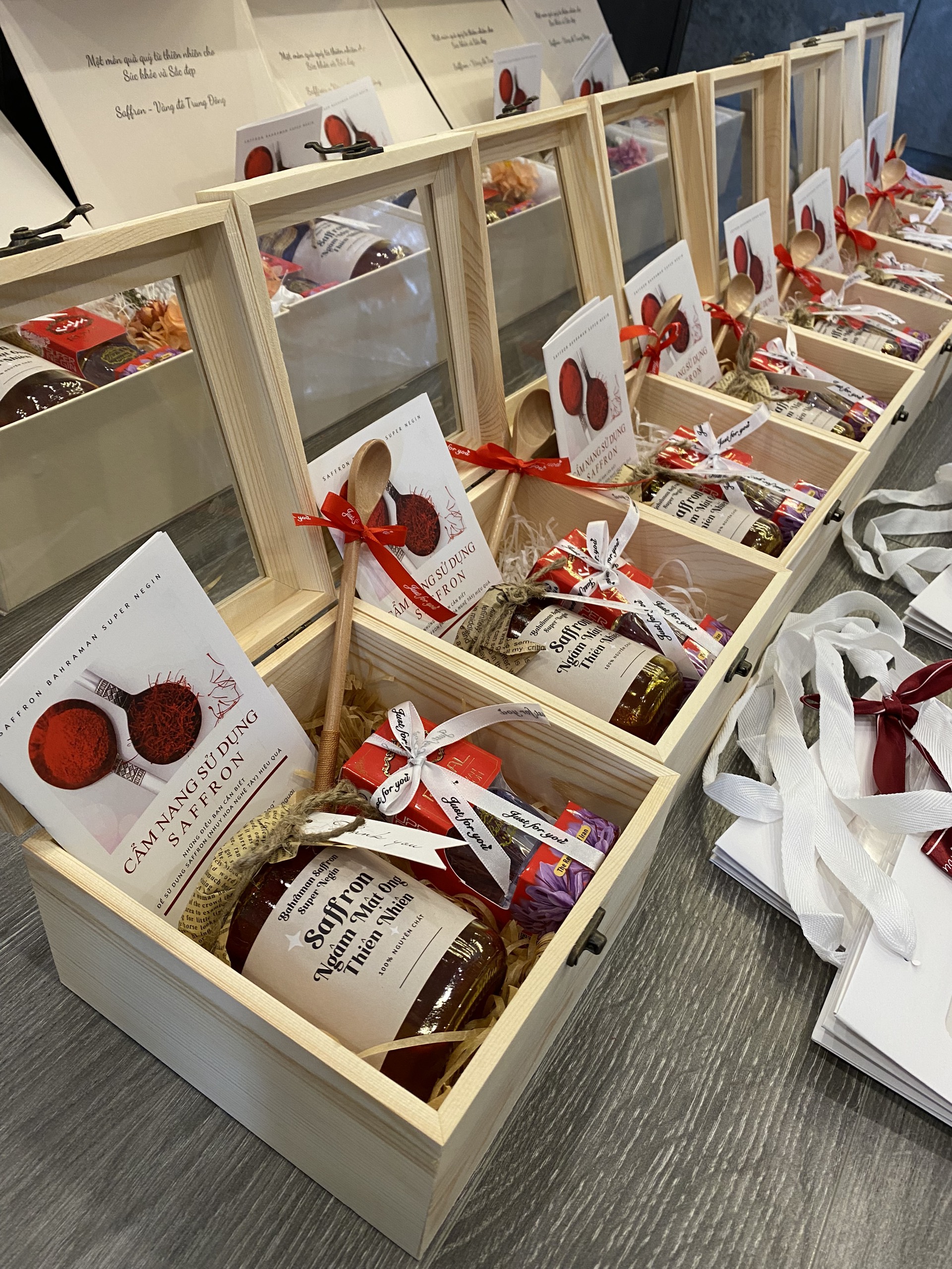 Quà 8/3 cho nữ: Ý tưởng độc đáo và ý nghĩa cho ngày Quốc tế Phụ nữ Quà 8/3 cho nữ: Ý tưởng độc đáo và ý nghĩa cho ngày Quốc tế Phụ nữ