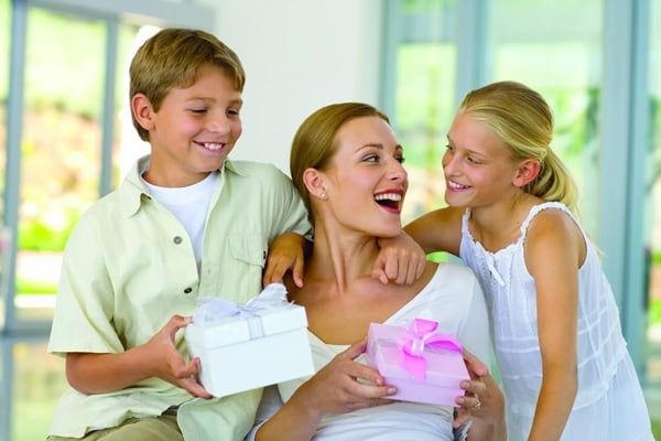 Quà sinh nhật tặng mẹ ý nghĩa và độc đáo nhất năm 2024 Quà sinh nhật tặng mẹ ý nghĩa và độc đáo nhất năm 2024