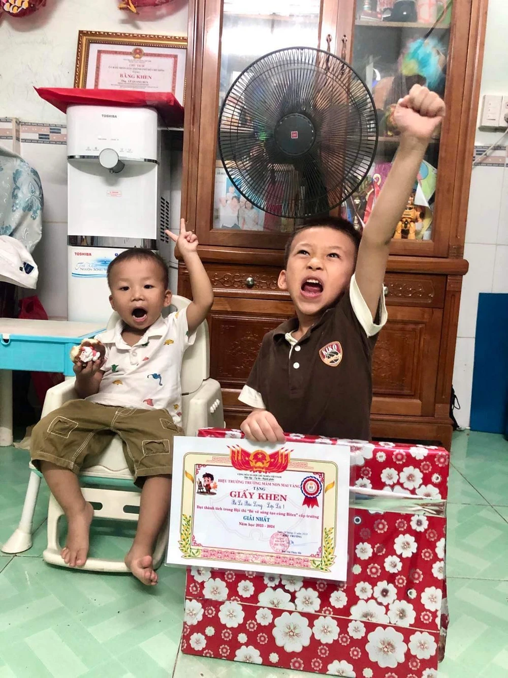 Quà Tặng Cuối Năm Cho Học Sinh Tiểu Học Năm 2024 Quà Tặng Cuối Năm Cho Học Sinh Tiểu Học Năm 2024