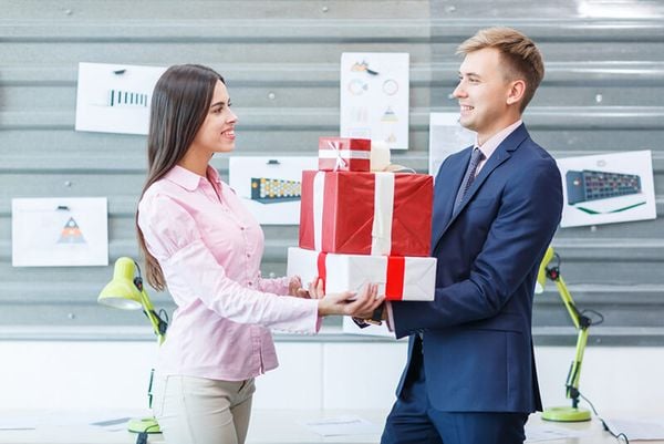 Gợi ý Quà Tết Tặng Khách Hàng Ý Nghĩa 2024 Gợi ý Quà Tết Tặng Khách Hàng Ý Nghĩa 2024