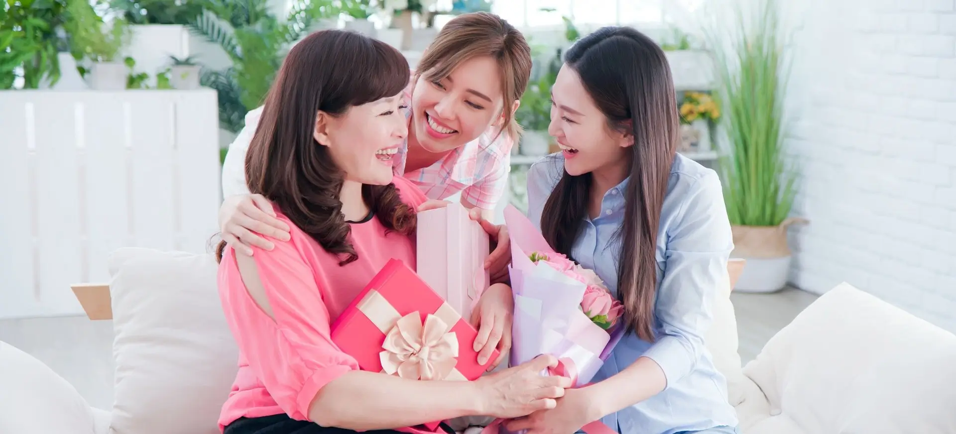 Những món quà tặng mẹ dưới 100k ý nghĩa, độc đáo