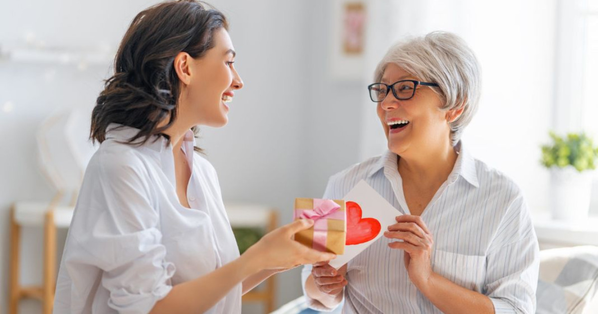 Quà 8/3 cho mẹ giá học sinh: Ý tưởng độc đáo, ý nghĩa và tiết kiệm! Quà 8/3 cho mẹ giá học sinh: Ý tưởng độc đáo, ý nghĩa và tiết kiệm!