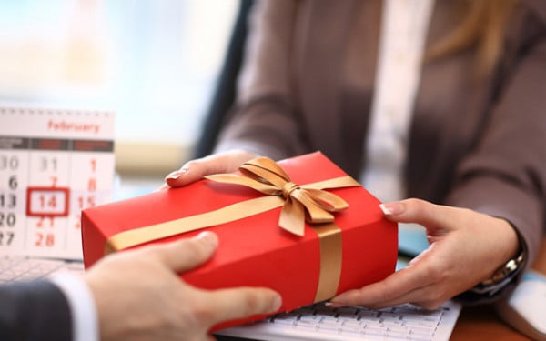 Quà tặng doanh nghiệp: Ý tưởng độc đáo cho đối tác và khách hàng Quà tặng doanh nghiệp: Ý tưởng độc đáo cho đối tác và khách hàng