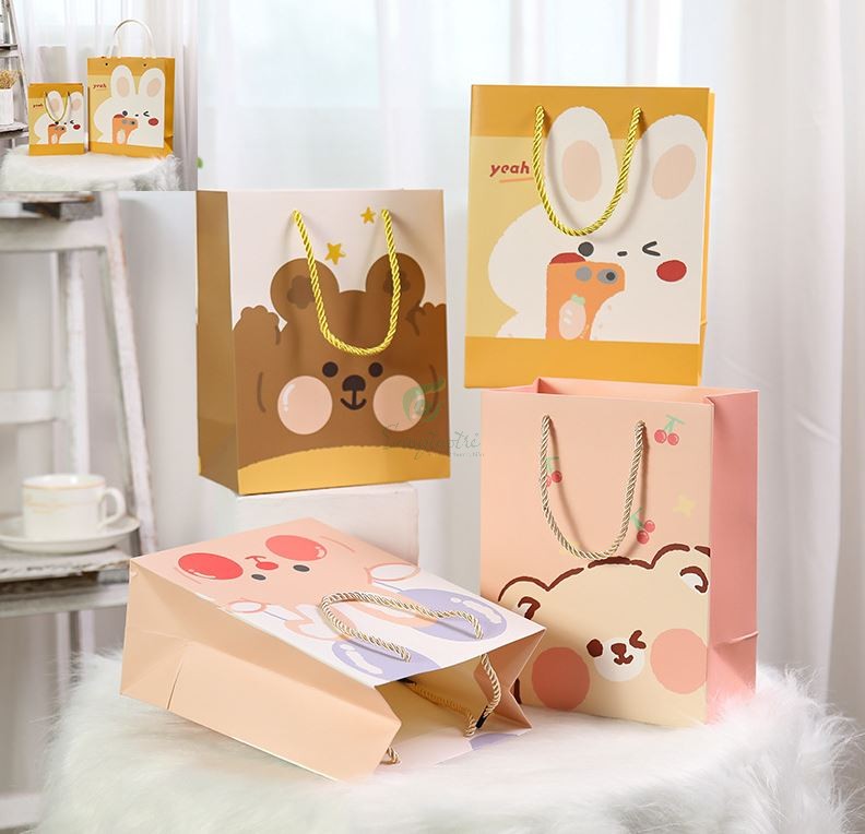 Túi quà giấy - Lựa chọn hoàn hảo cho mọi dịp Túi quà giấy - Lựa chọn hoàn hảo cho mọi dịp